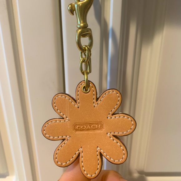 Coach 🌸flower key fobs🌸 - Picture 2 of 4